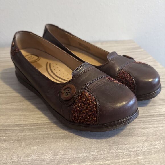 Dansko ‘Pam’ Brown Leather Sz 42 Buttons Tweed Hipster Boho Casual Wedge - Picture 2 of 11